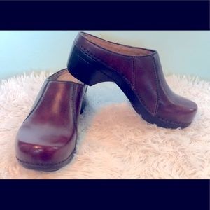 BRAND NEW Dansko mules Size 36